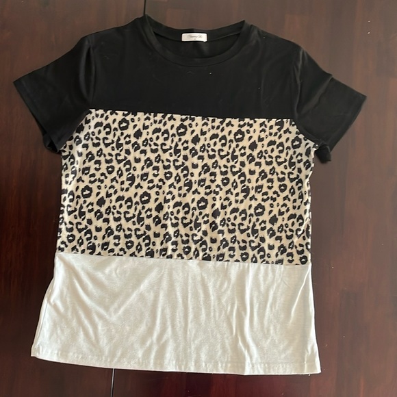 Color Block Animal Print Tshirt - Picture 1 of 6